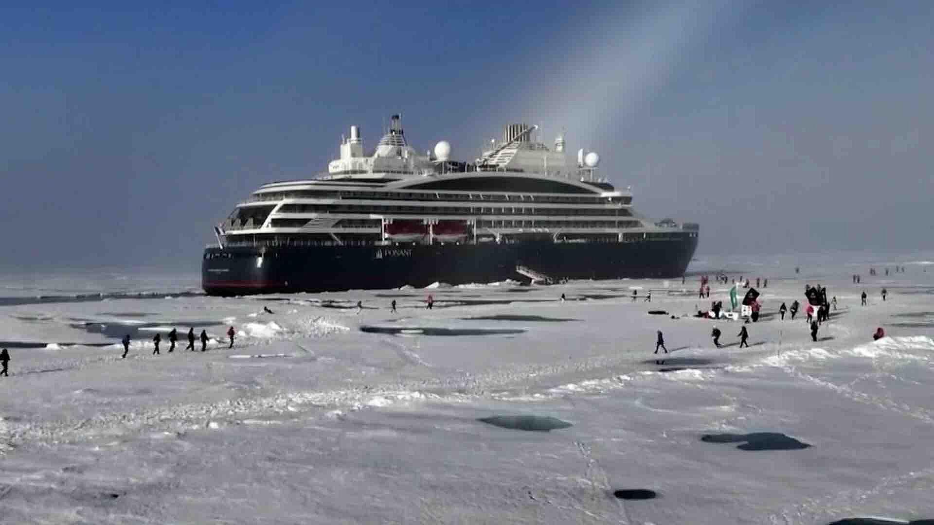 Atletas Extremos Corren 42 Kilómetros en Hielo del Ártico