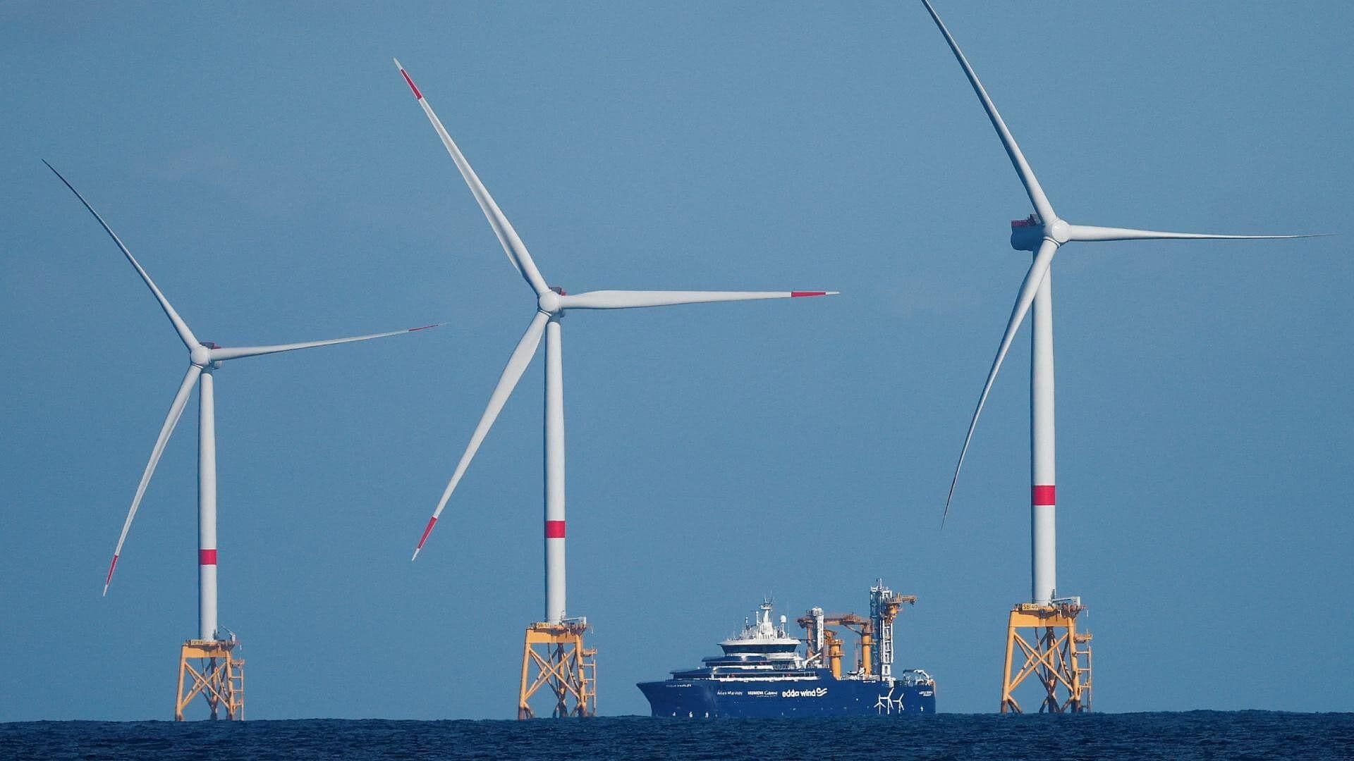 ¿Cuáles Son las Ventajas y Desventajas de la Inversión Mixta que Busca el Gobierno?